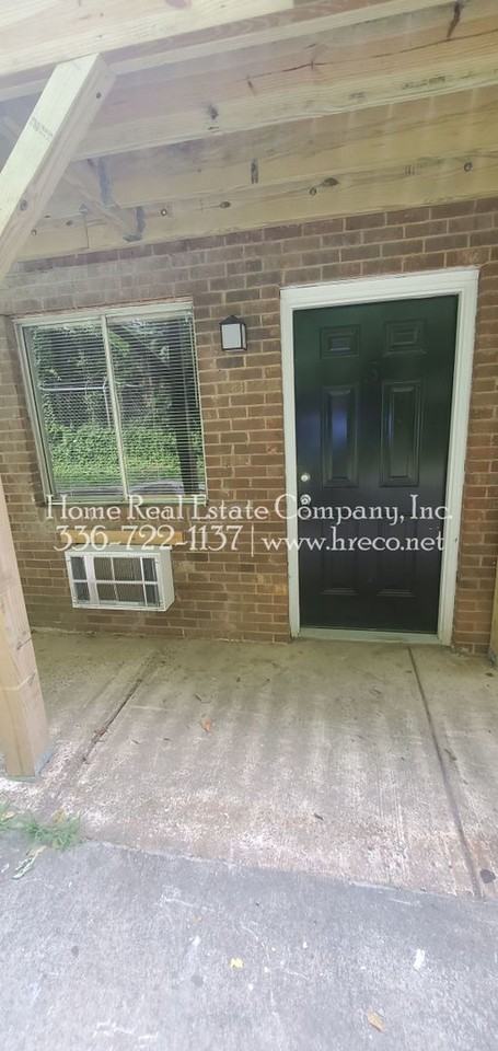 829 W 7th St #4 - Photo 2 of 10