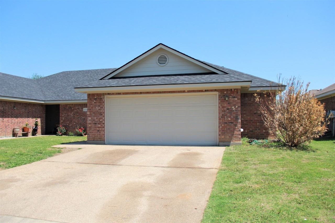 Hyacinth - Photo 2 of 25