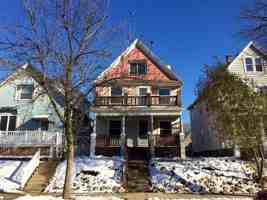 featured image of 3044 N Fratney St