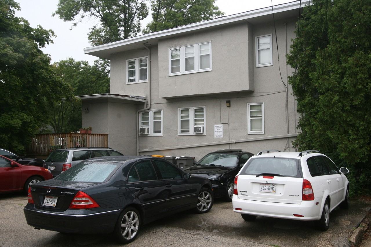 Beverly House - Photo 3 of 12