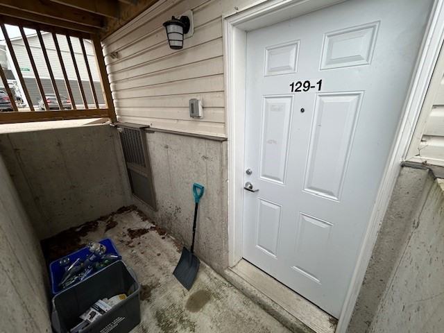 129 Curtis Crescent #1 - Photo 2 of 9