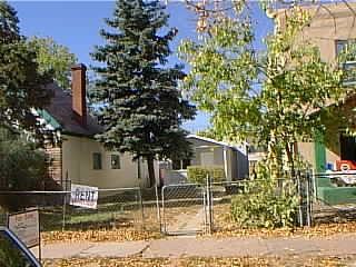 831 Lipan St - Photo 2 of 6