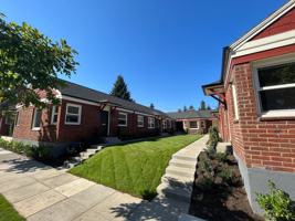 featured image of 6411 N Albina Ave
