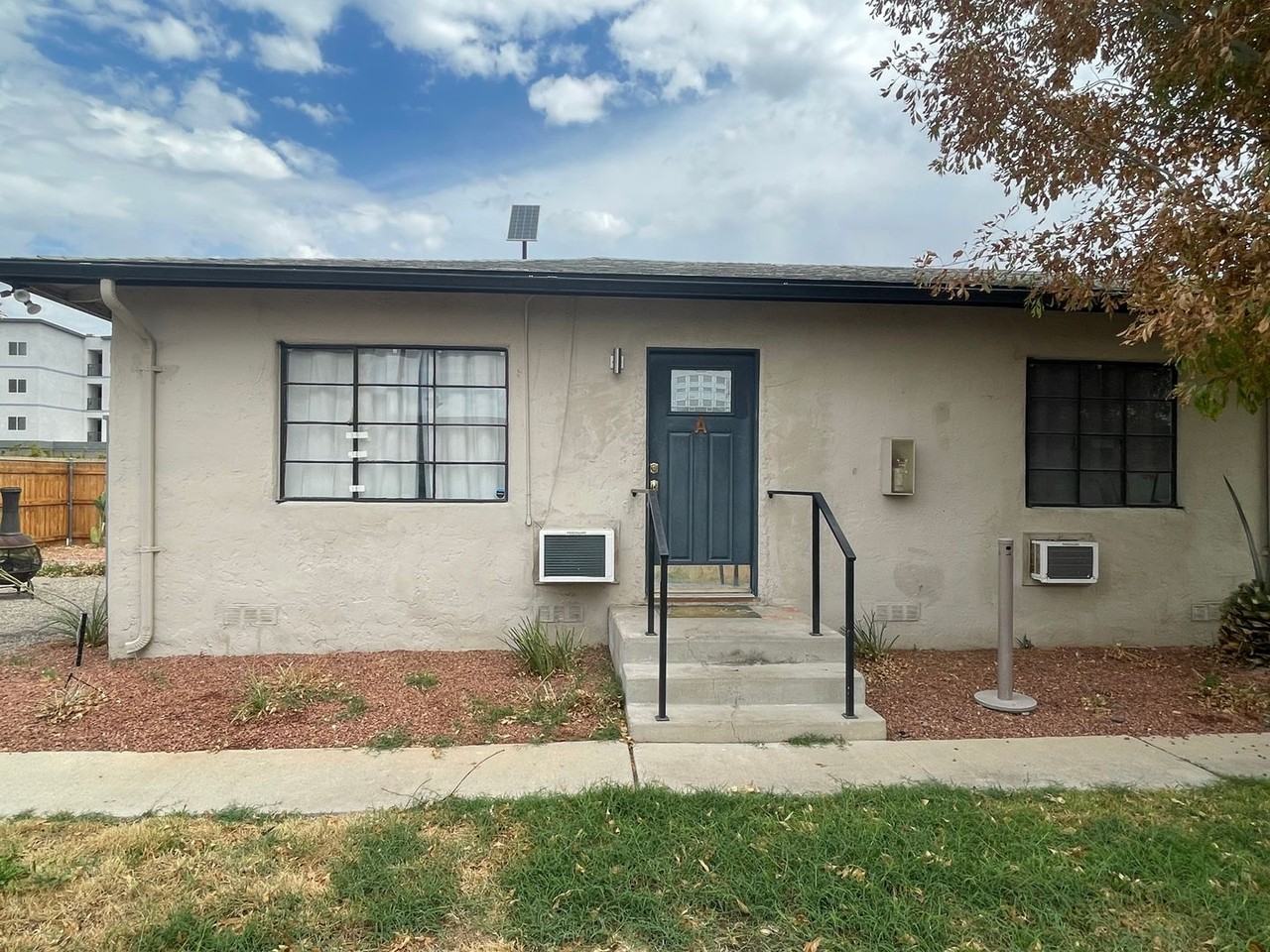 Imperial Corner Apartments 201 E Imperial Ave, Las Vegas, NV 89104