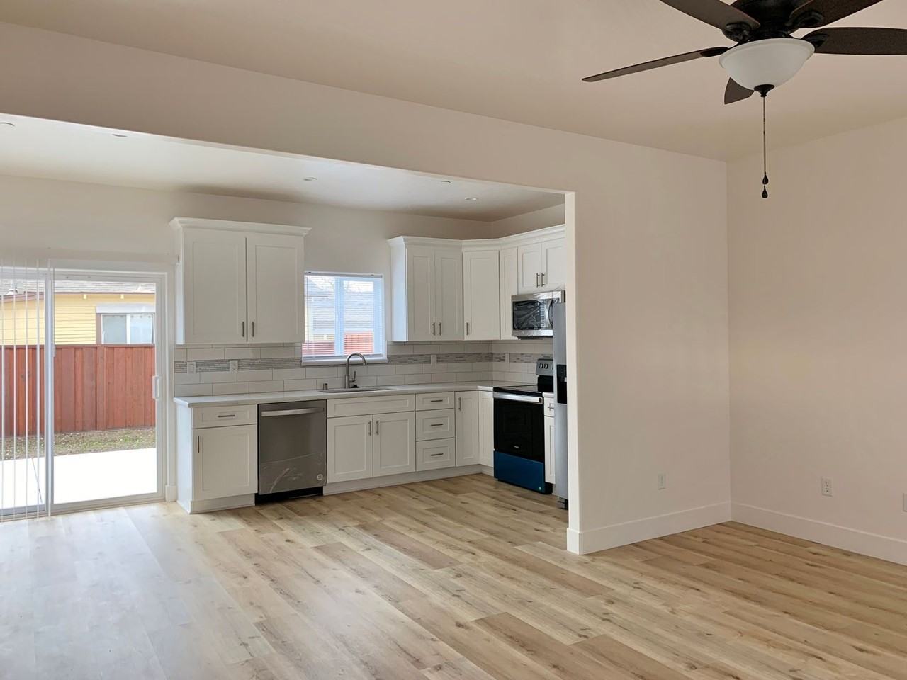 Prospect Avenue 814 - Photo 2 of 14