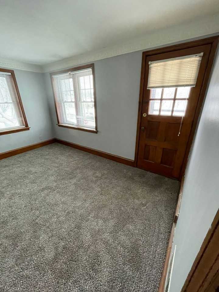 5333 W Keefe - Photo 2 of 13