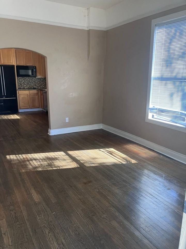 242 N 2nd Ave - Photo 2 of 17