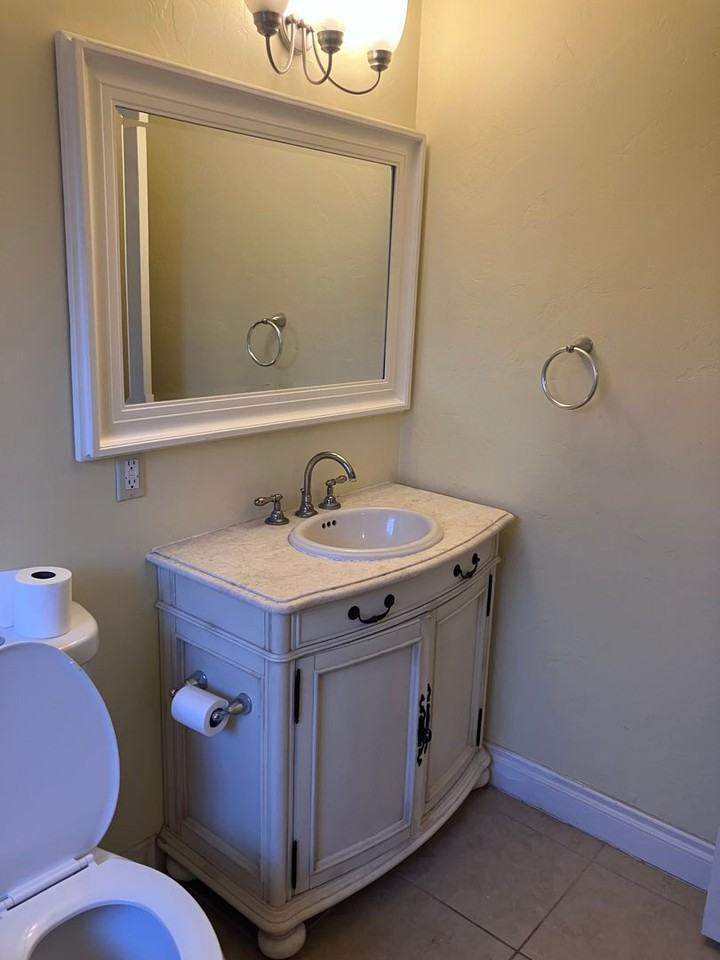 242 N 2nd Ave - Photo 7 of 17