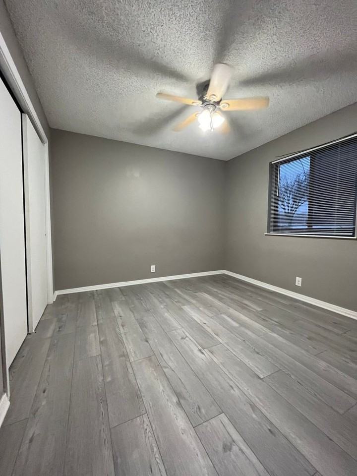 3540 Huntington - Photo 3 of 6