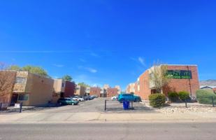 featured image of 12621 Lomas Blvd Ne