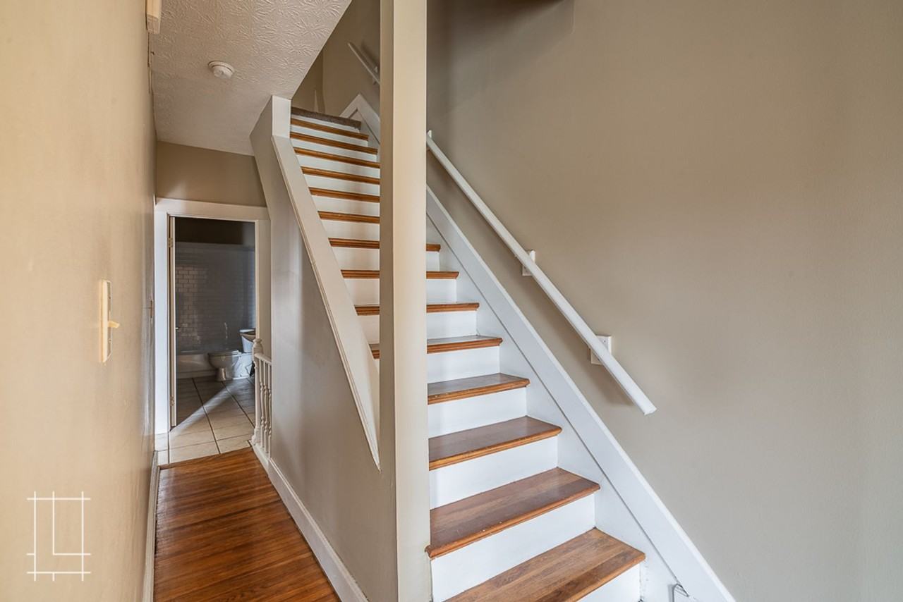 Neil House - Photo 4 of 50