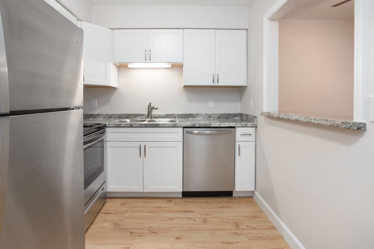 Elon Place - Photo 4 of 20