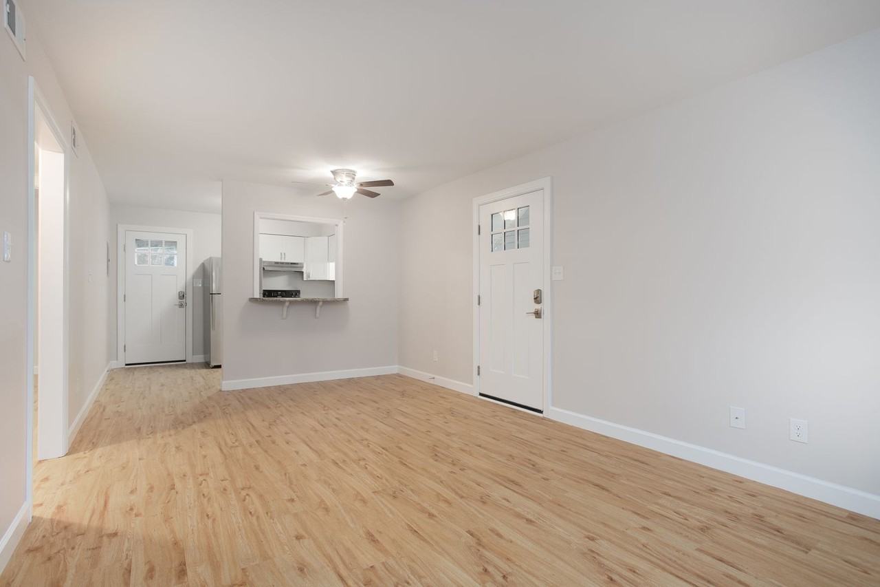 Elon Place - Photo 5 of 20