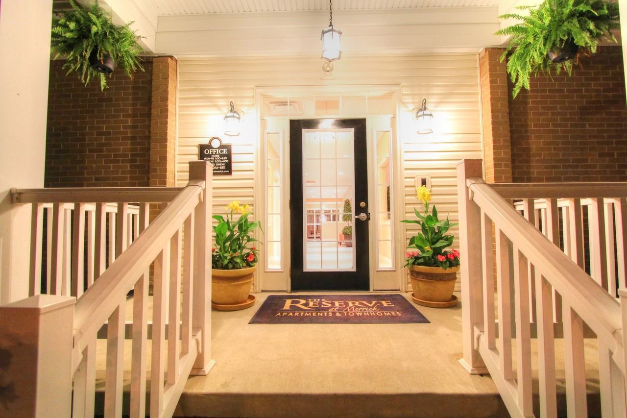 900 The Reserve at Merrick - Photo 6 of 50