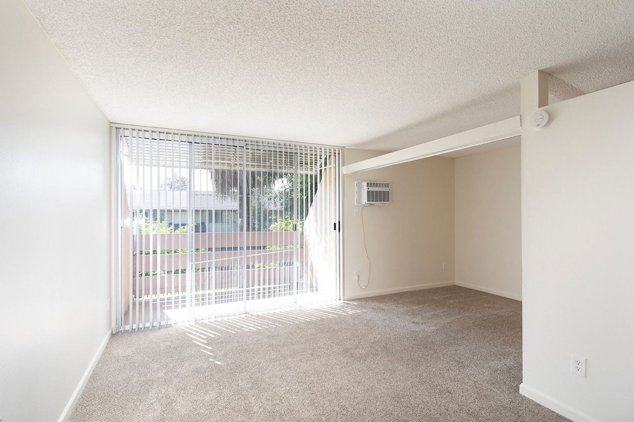 4841 Parks Ave - Photo 2 of 12