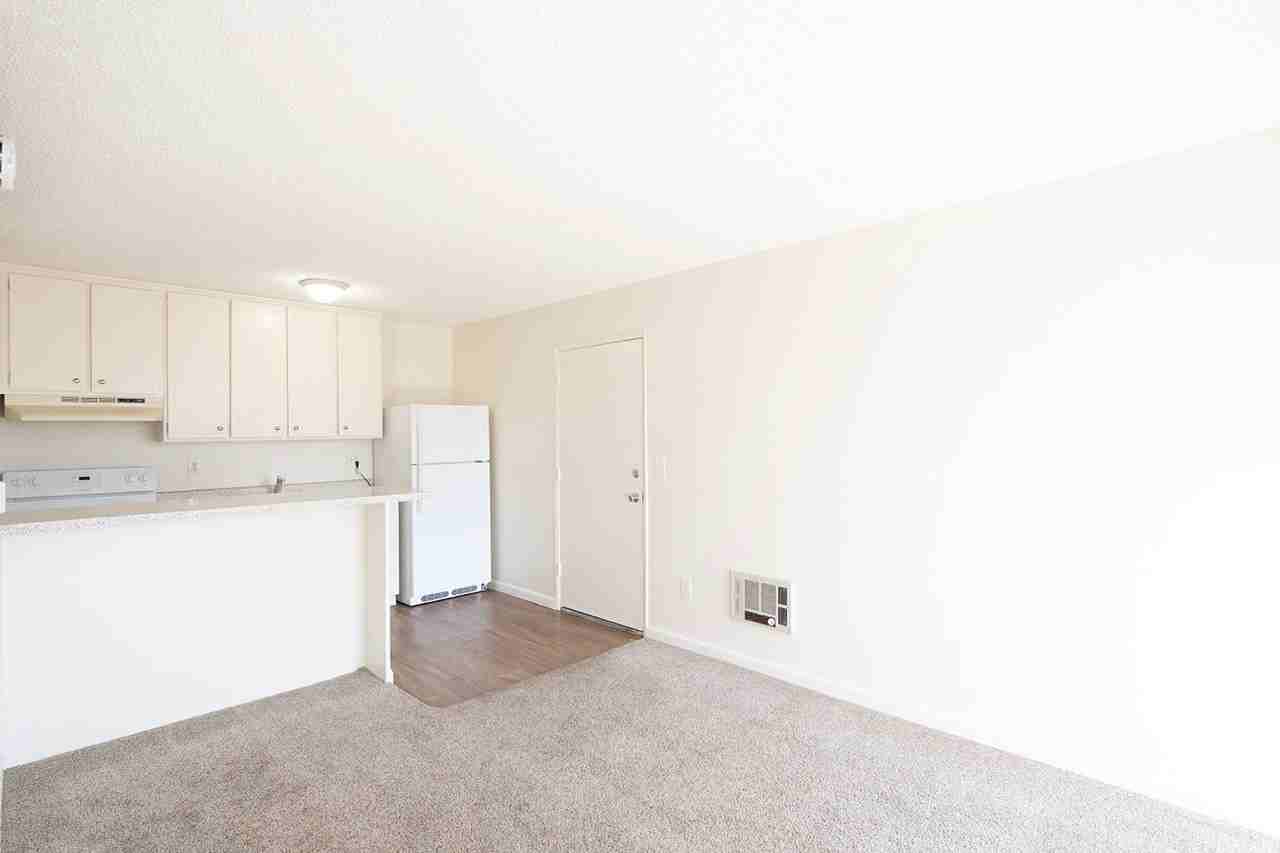 4841 Parks Ave - Photo 4 of 12