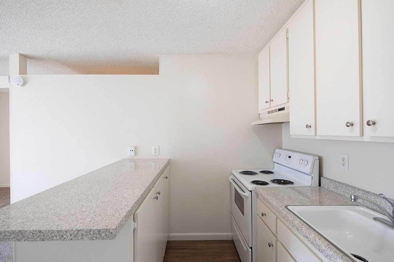 4841 Parks Ave - Photo 7 of 12