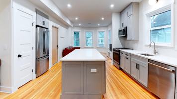 featured image of 276 Willow St