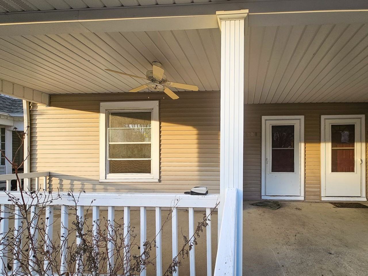 1208-1210 Lincoln Ave - Photo 2 of 33