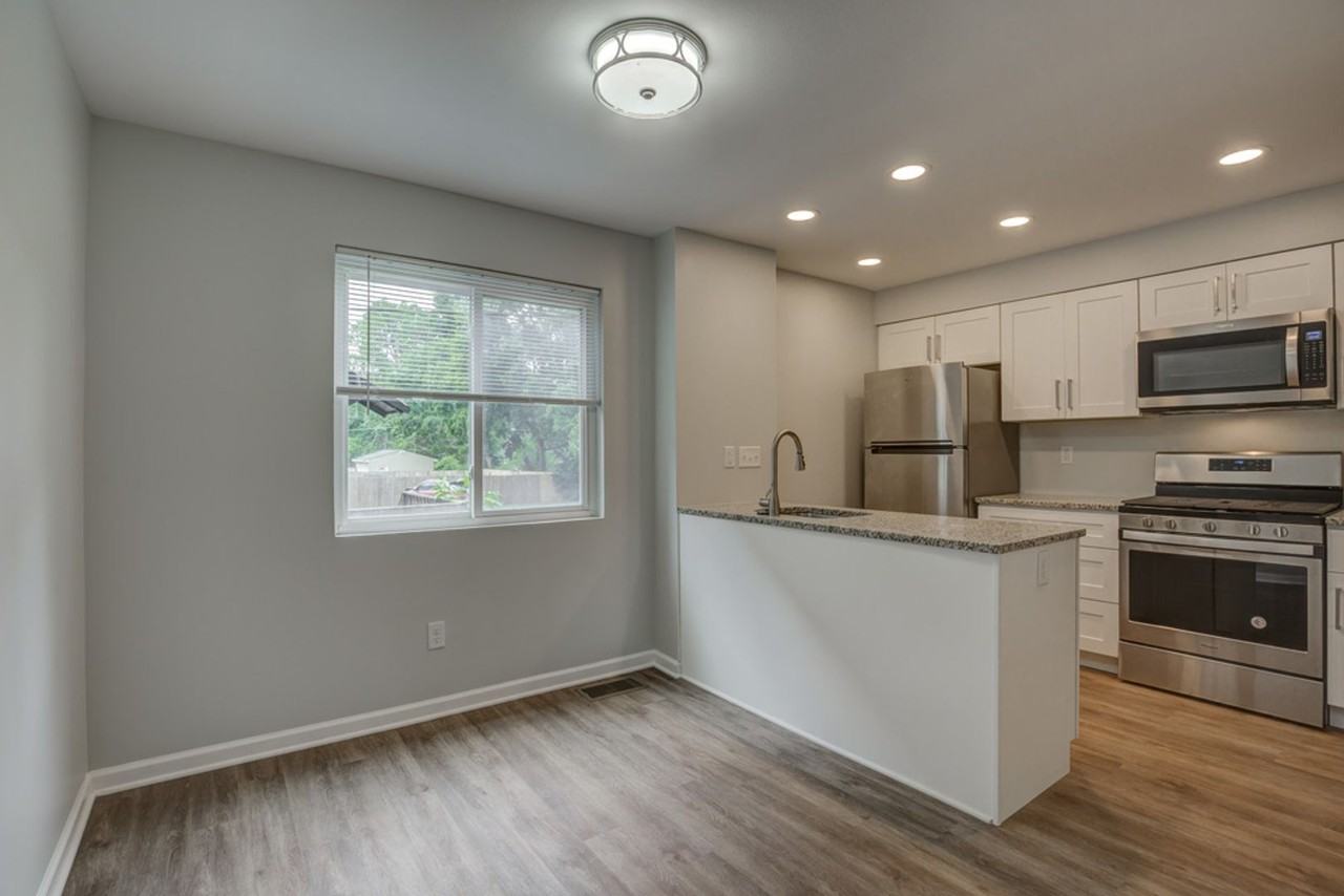 5425 Stewart Ave - Photo 2 of 16