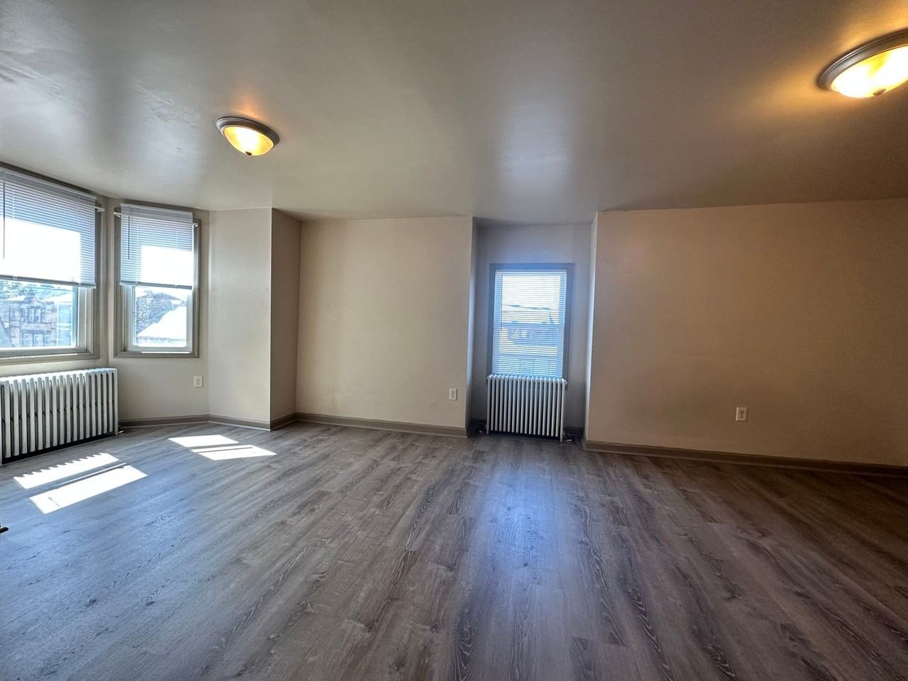 518 N 8TH STREET - Photo 2 of 4