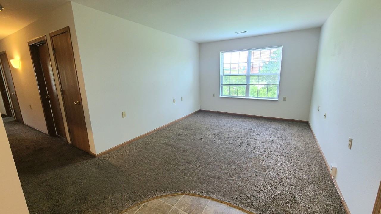 Oak Knoll - Photo 4 of 15