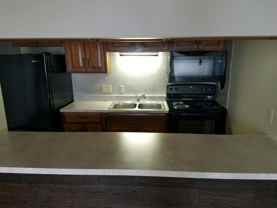 613 W. Broadway - Photo 1 of 1