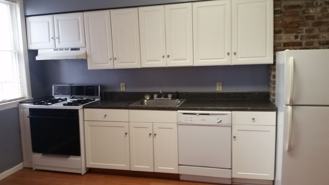 Super cute 1 bedroom apartment on the South Side Flats! - Photo 1 of 1