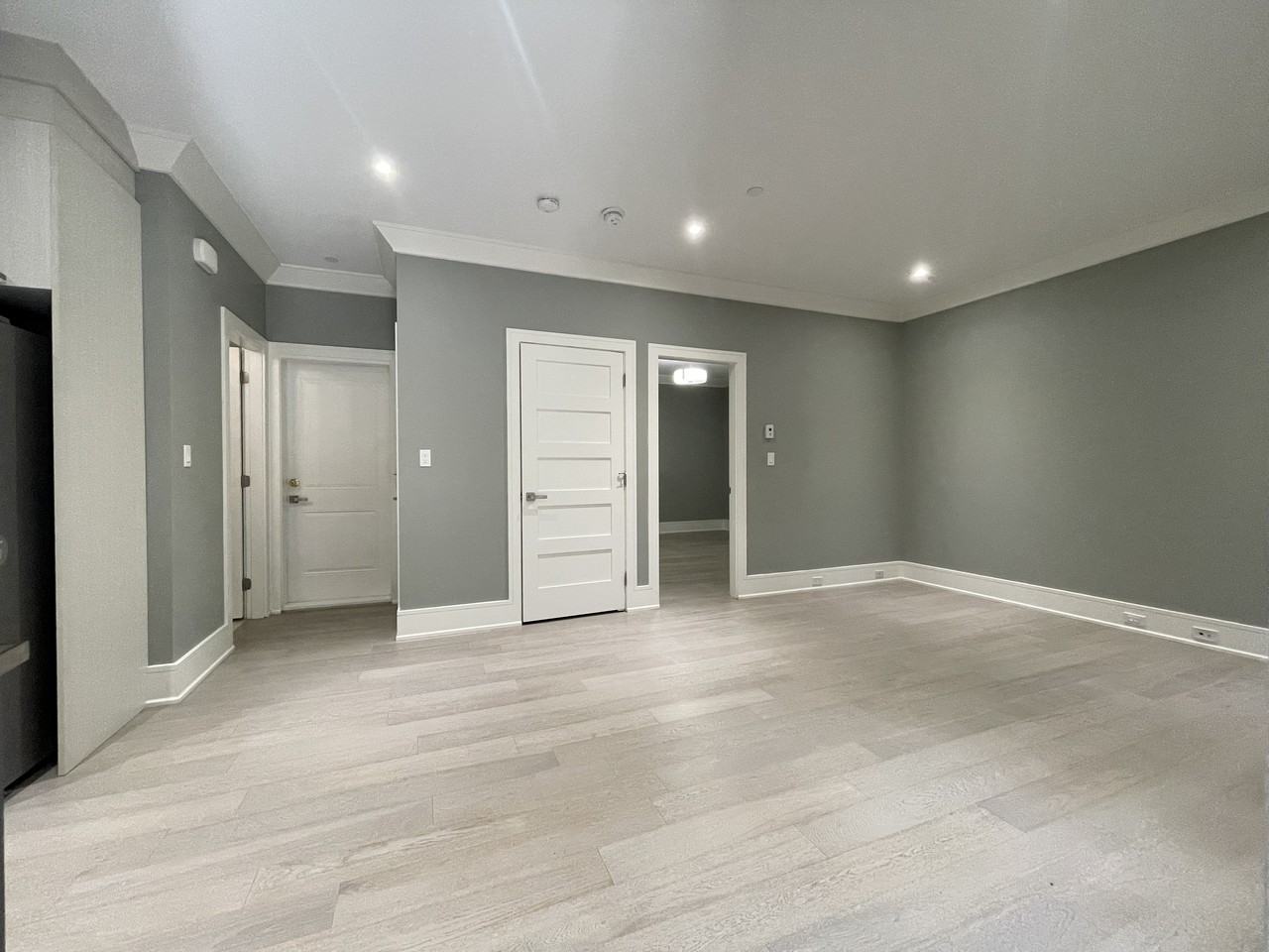 15482 Pacific Avenue - Photo 6 of 10