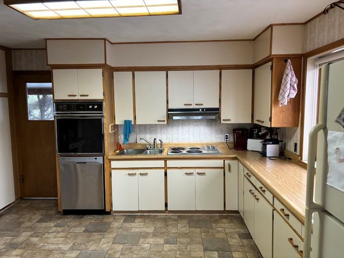 253 Van Horne St - Photo 2 of 6