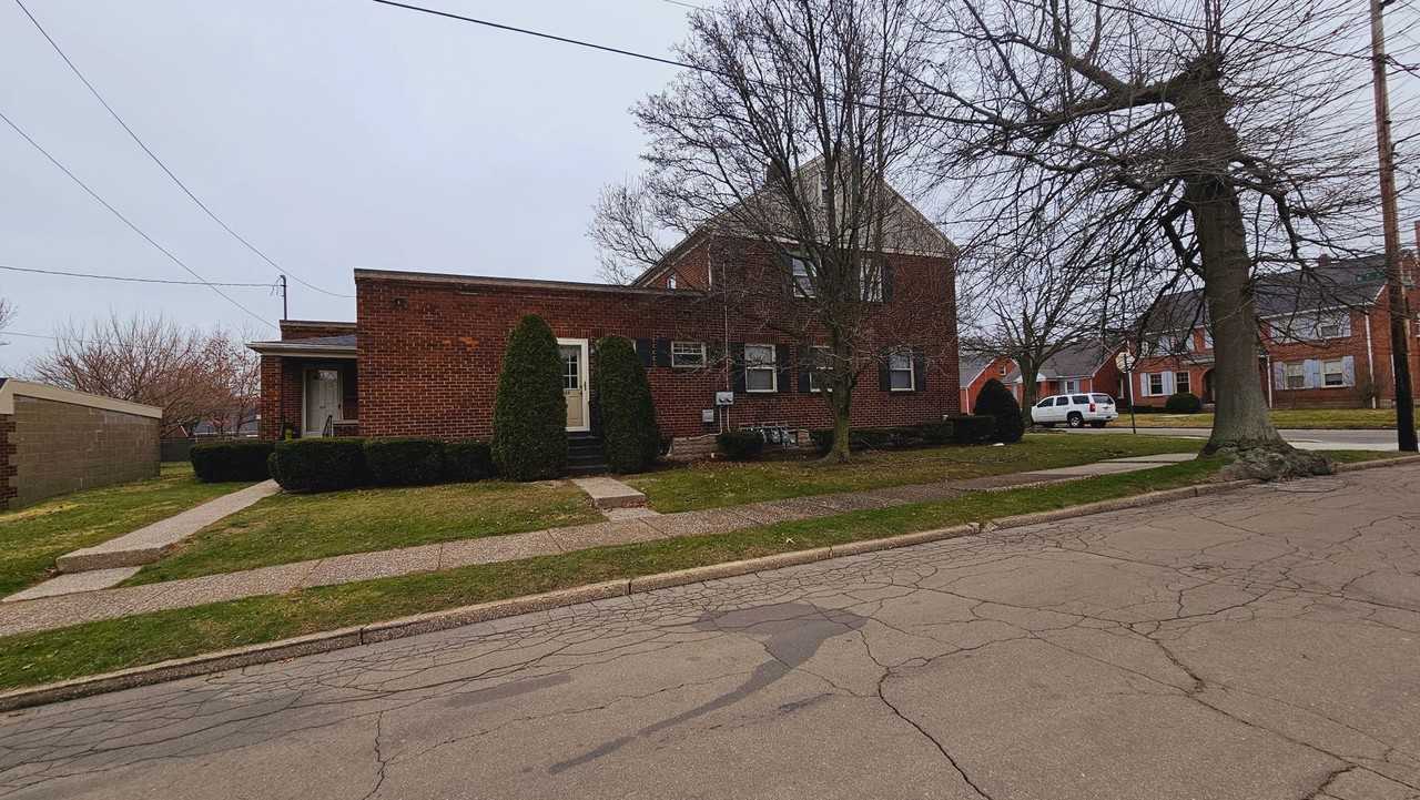 1224-1226 West 7th Street - Photo 2 of 9