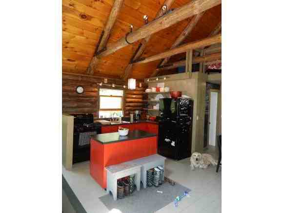 185 Walker Rd - Photo 3 of 13