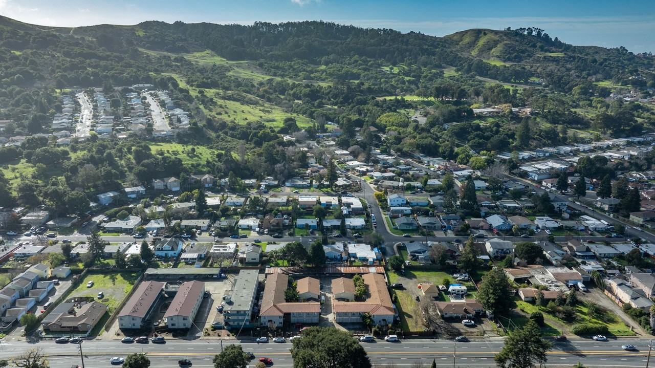 Casa Sobrante Town Homes - Photo 5 of 25