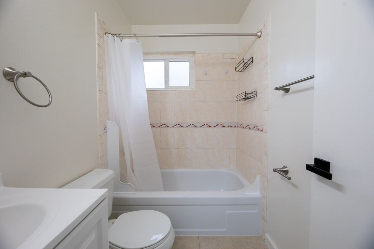 Casa Sobrante Town Homes - Photo 4 of 25