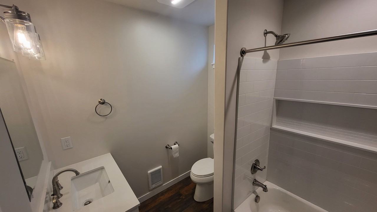 1460 NW Newport Avenue - Photo 7 of 32