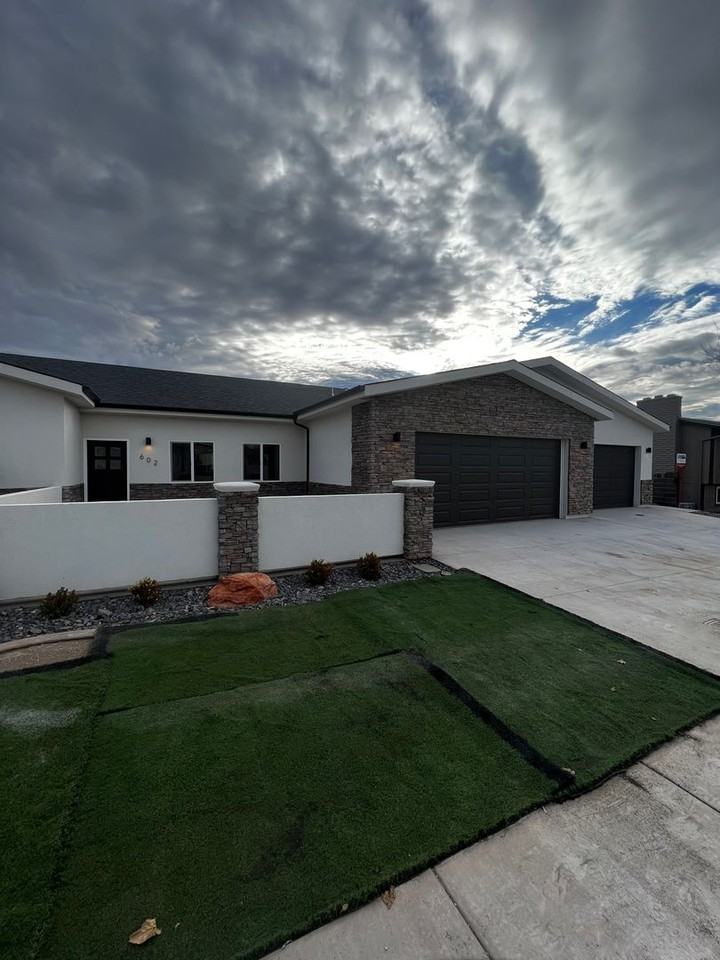 FF06 - Photo 2 of 50