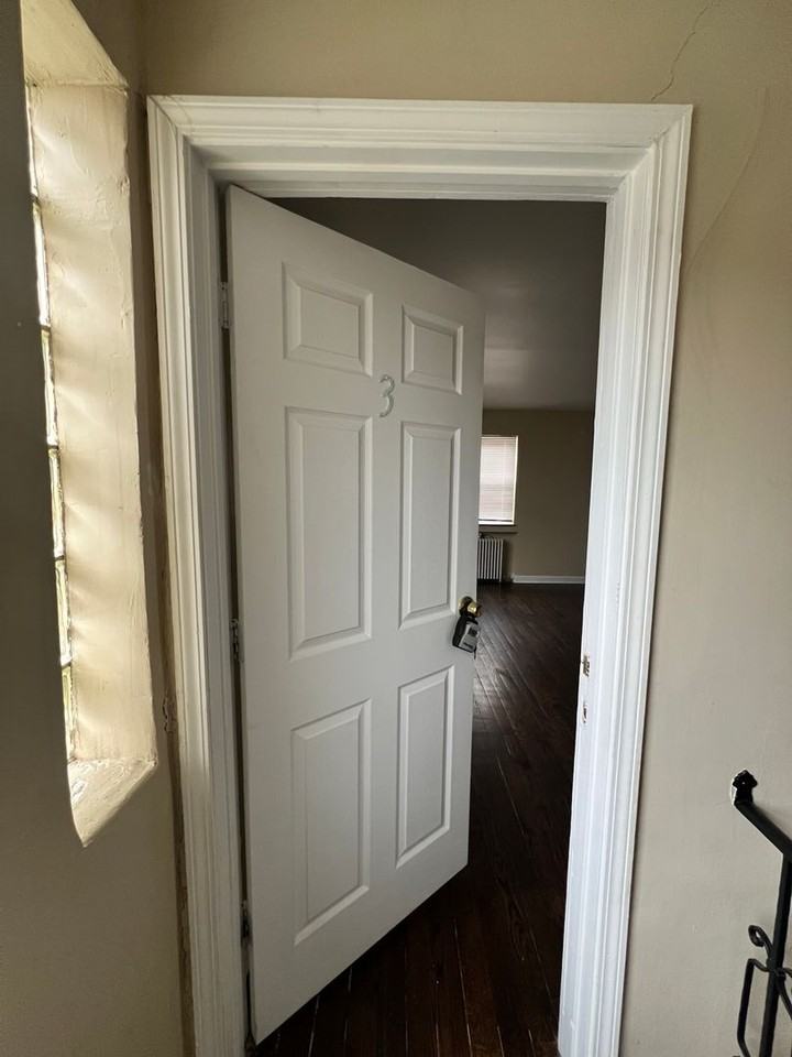 129 Glenridge Place - Photo 2 of 14