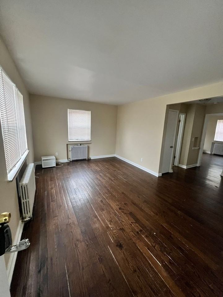 129 Glenridge Place - Photo 3 of 14