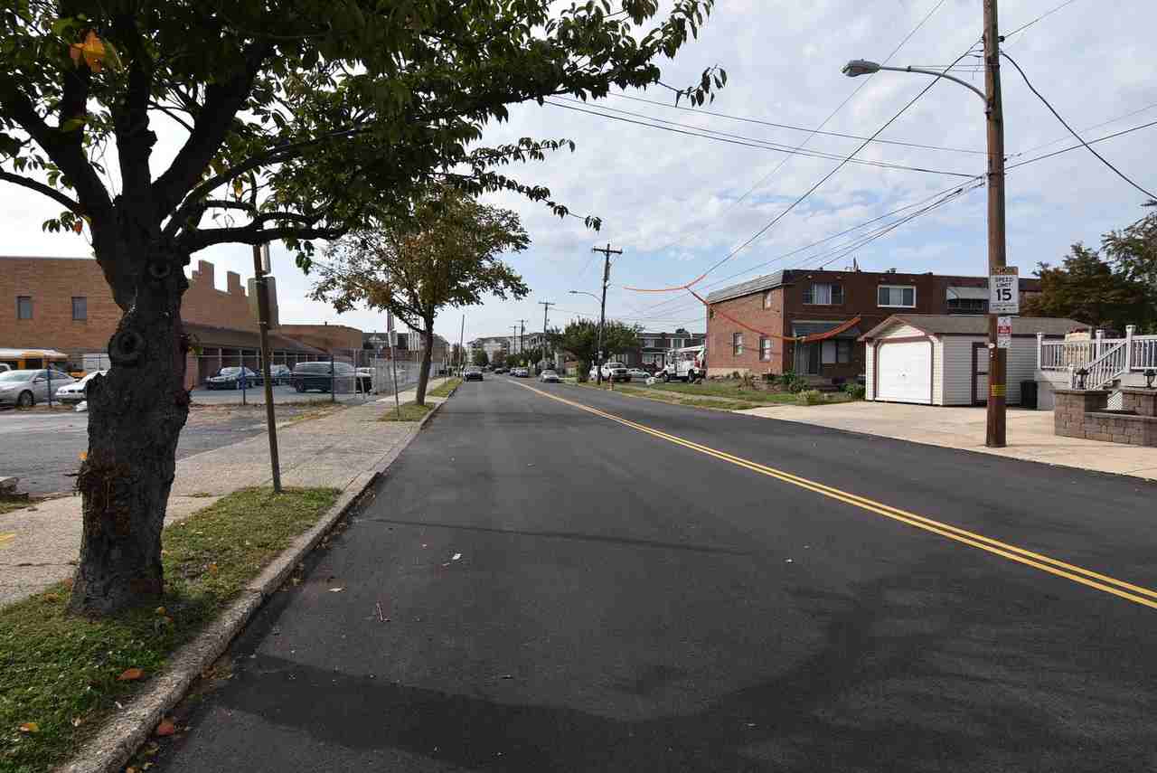 1924 Geary Street - Photo 2 of 15