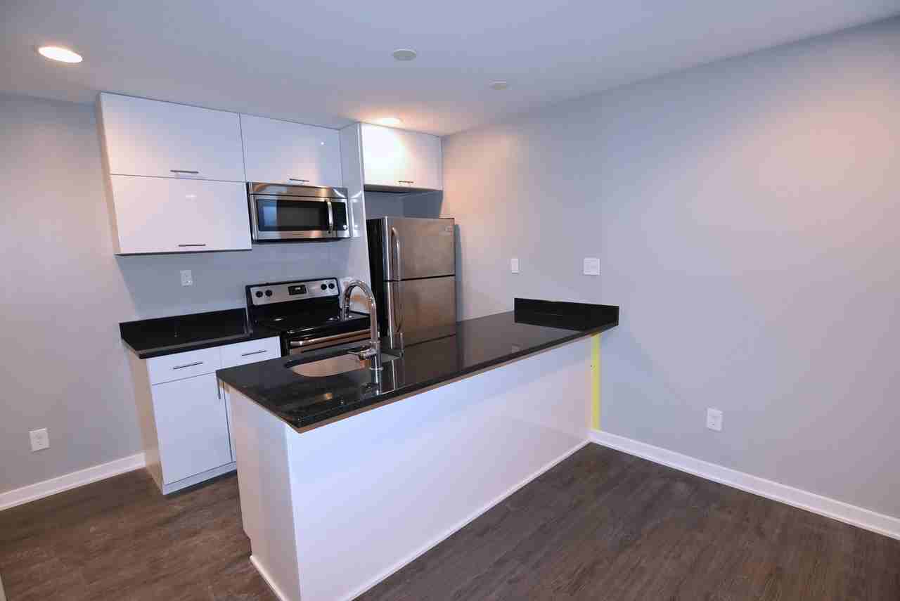 1924 Geary Street - Photo 3 of 15