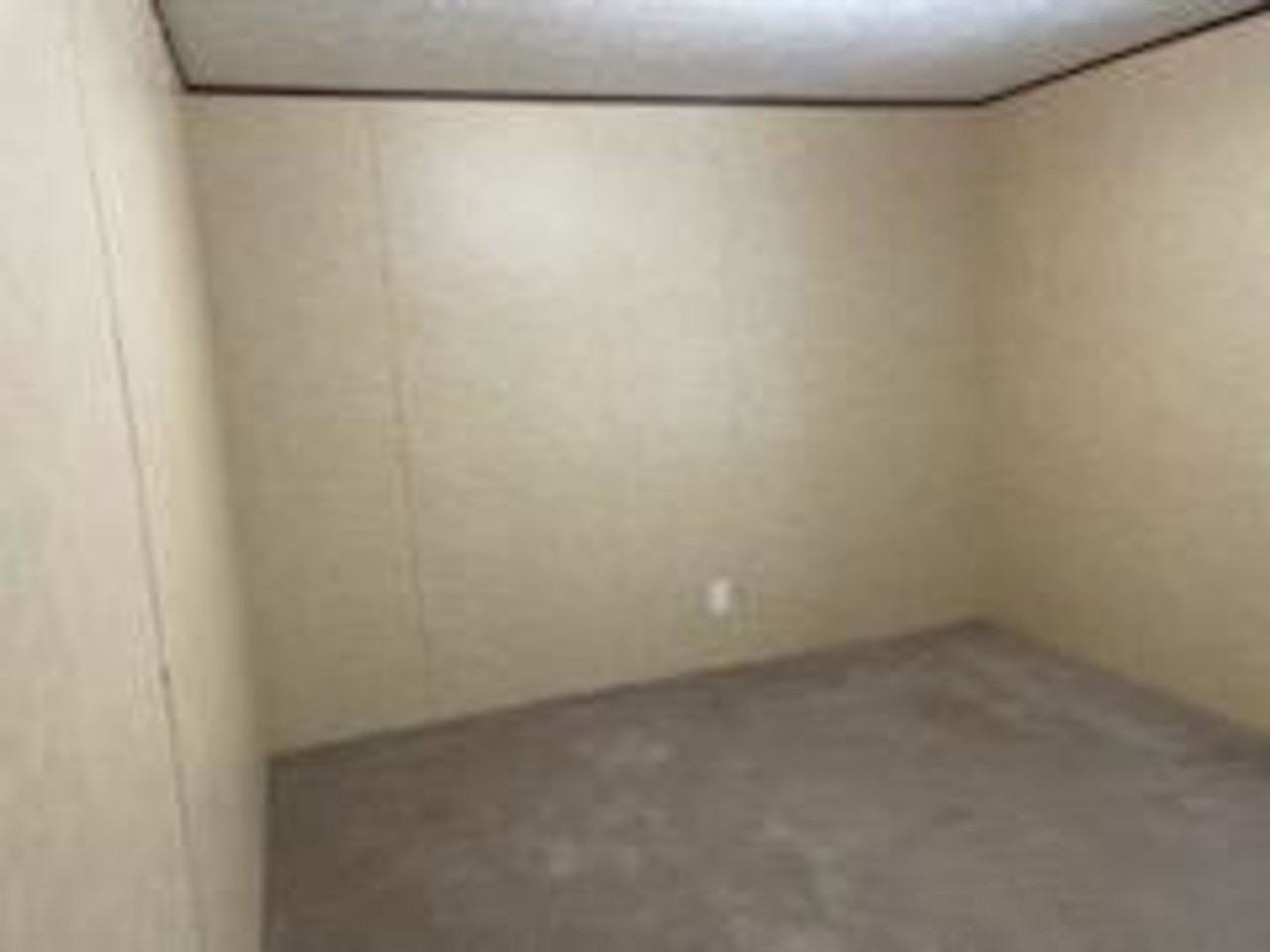 Dickinson Mobile Home Park - Photo 7 of 28