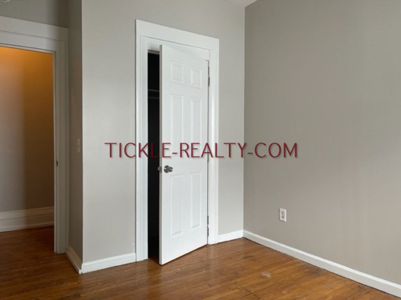 681 Averill  Ave. - Photo 4 of 27