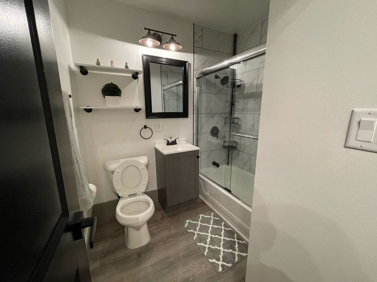 632 W Historic Mitchell St - Photo 4 of 16