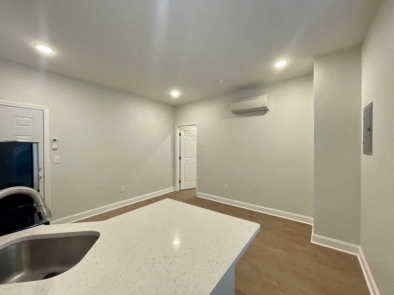 1322 Locust Street - GRNZ XI - Photo 5 of 13