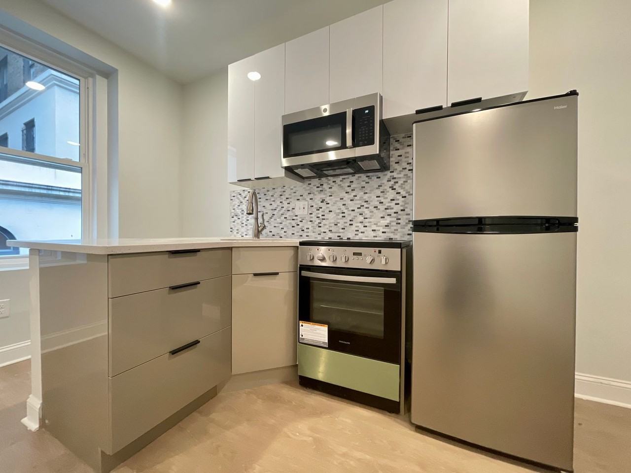 1322 Locust Street - GRNZ XI - Photo 6 of 13