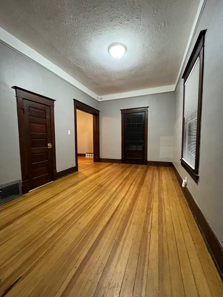 1105 Peach - Photo 3 of 10