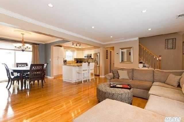 3309 Balsam St - Photo 3 of 19