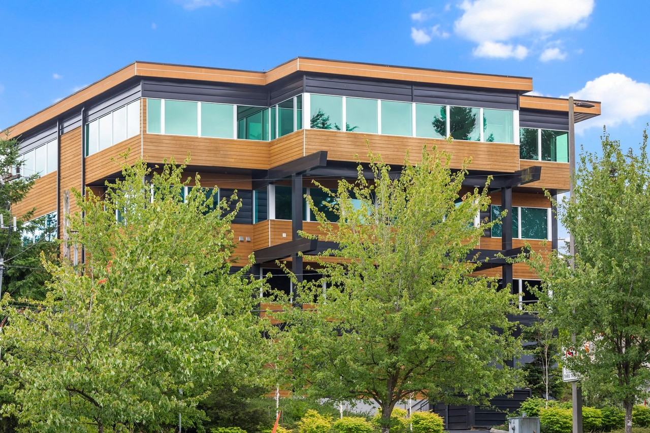 Pratej Apartments - Photo 2 of 16