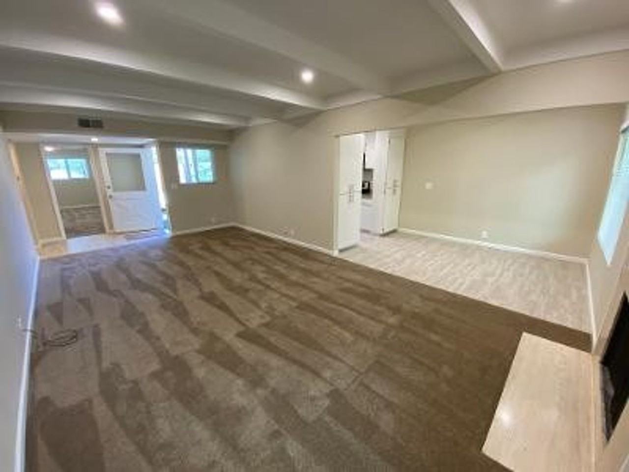 3549 Wildwood Ln - Photo 2 of 11