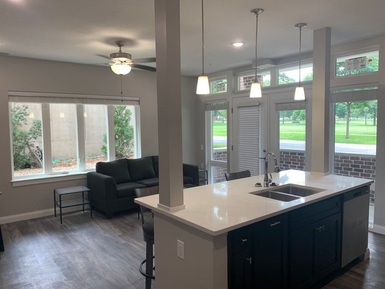 403 W University - Photo 3 of 25